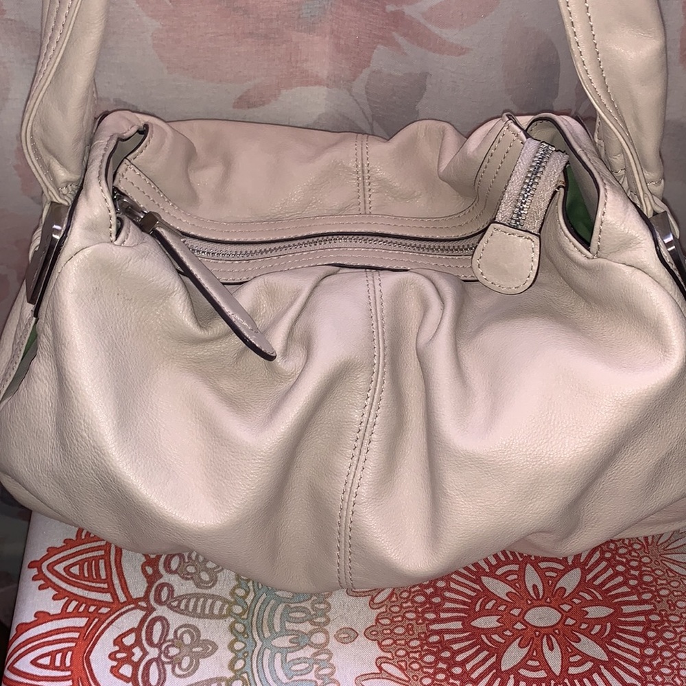 B Makowsky Shoulder Bag - Picture 2 of 14